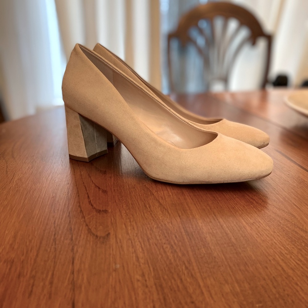 Kelly & Katie chunky nude heels